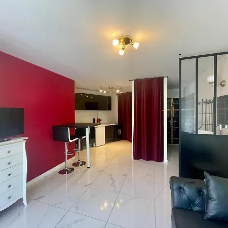 Studio Baroque Apartamento Bessan
